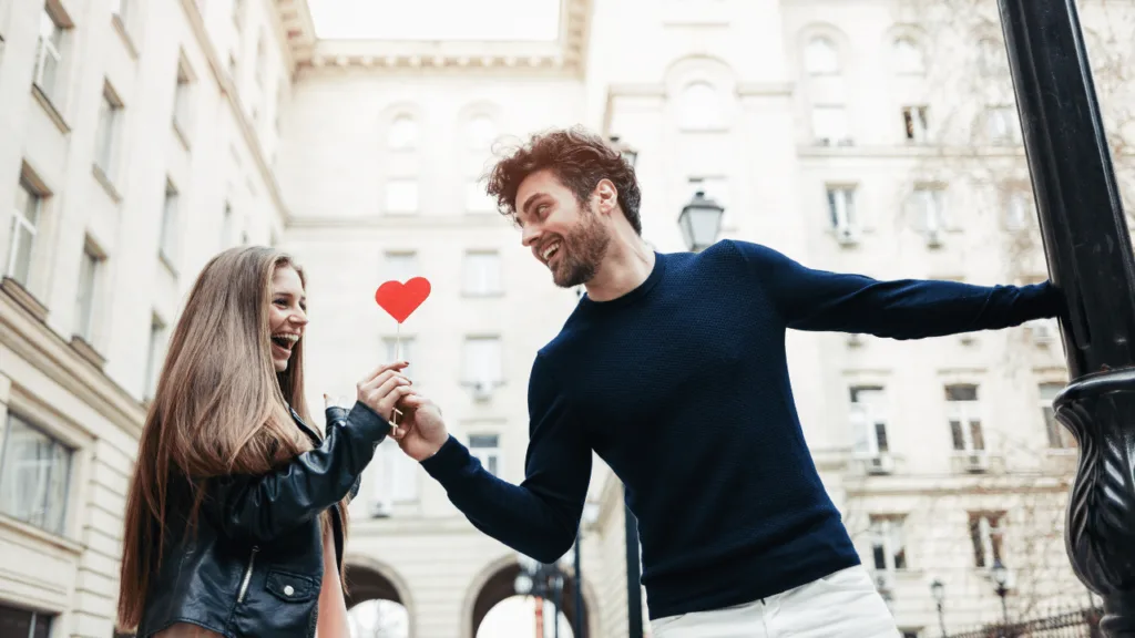 Incorporating Shared Memories into Distant Love Expressions